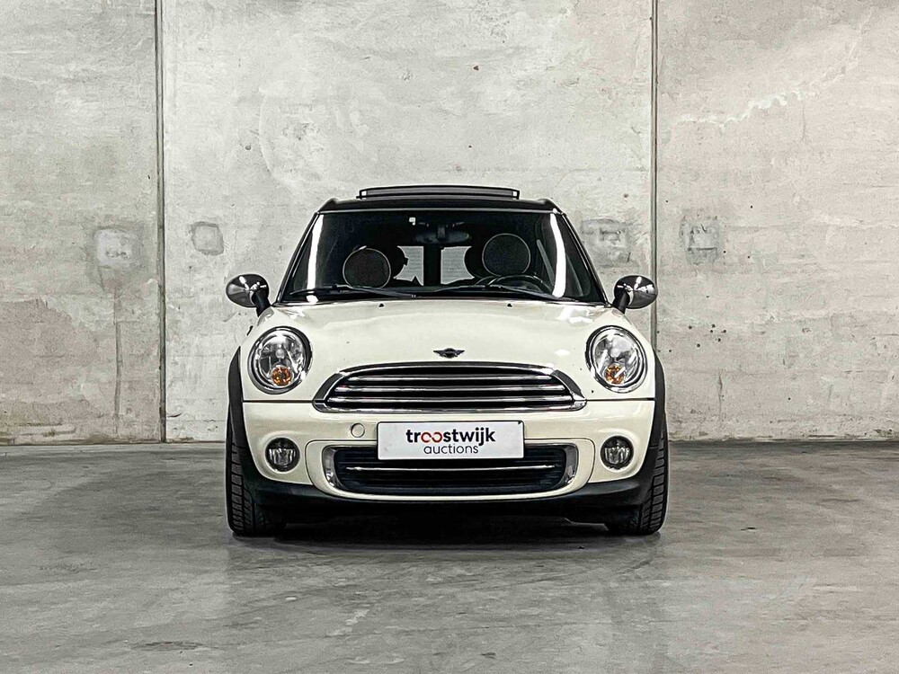Mini Clubman Cooper 1.6 Business Line 122pk 2010, 65-NLJ-3