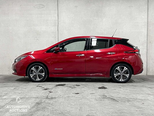 Nissan LEAF N-Connecta 40 kWh 150hp 2018 (original-NL + 1st owner), TZ-306-X