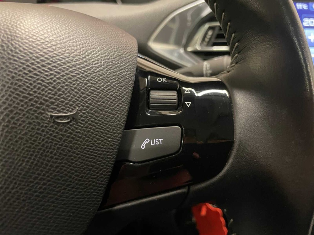 Peugeot 308 1.2 PureTech Style 131pk (Origineel-NL + 1e Eigenaar), JD-244-K