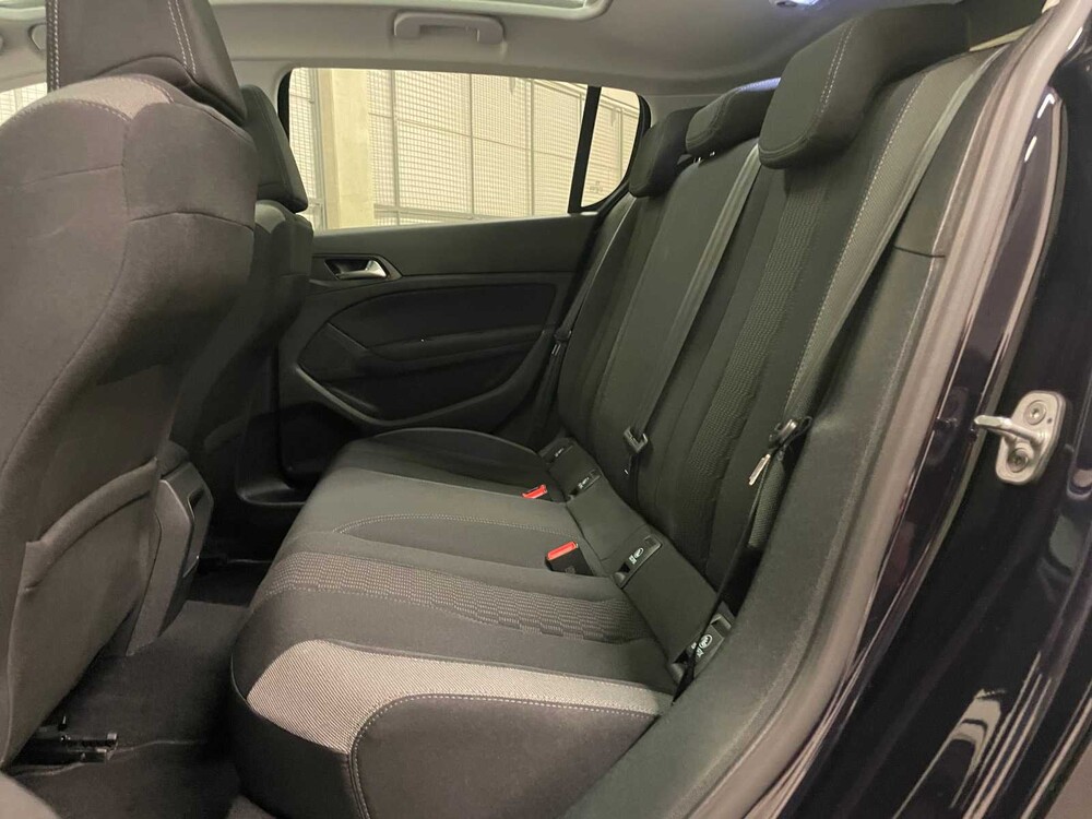 Peugeot 308 1.2 PureTech Style 131pk (Origineel-NL + 1e Eigenaar), JD-244-K