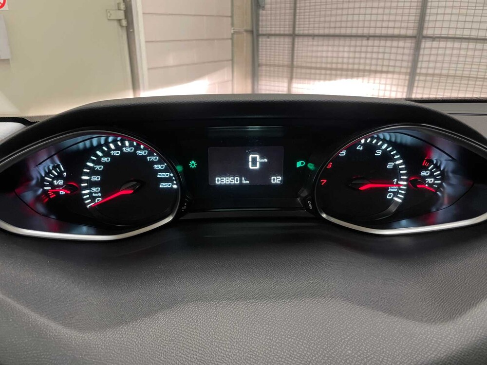 Peugeot 308 1.2 PureTech Style 131pk (Origineel-NL + 1e Eigenaar), JD-244-K