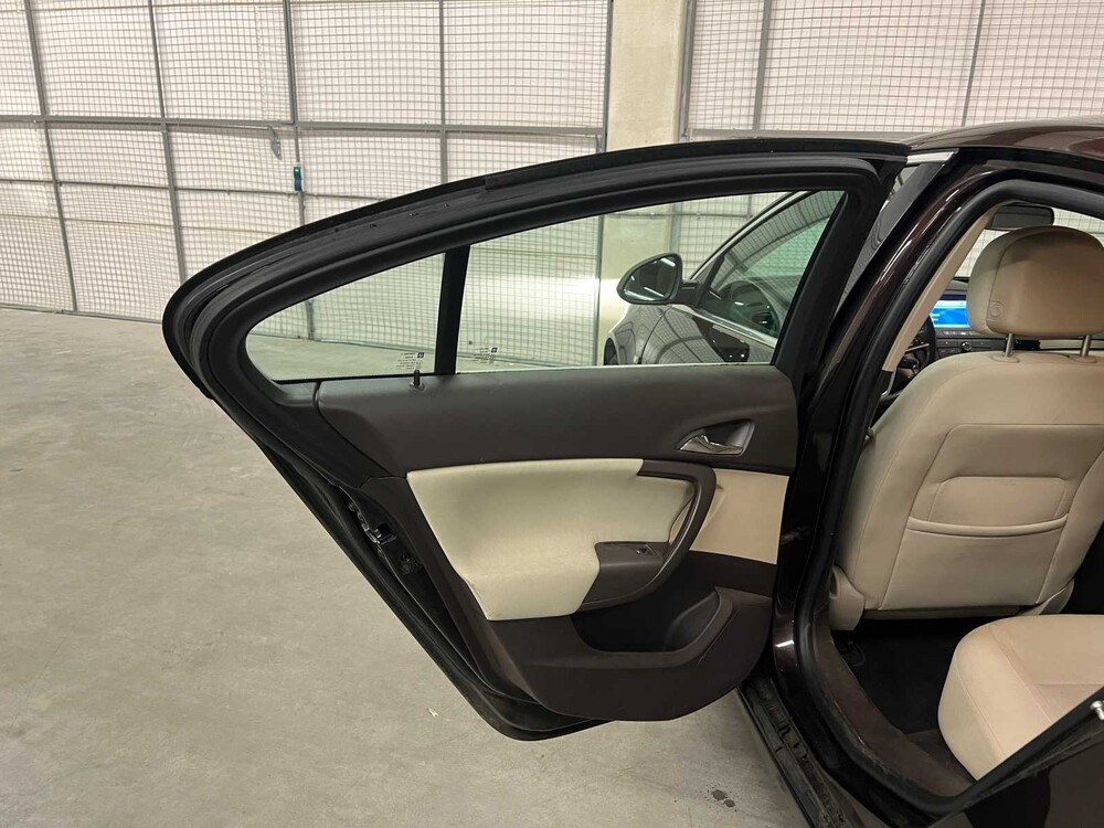 Opel Insignia 1.4 Turbo EcoFLEX Business+ 140pk 2012 (Origineel-NL), 88-ZHX-9