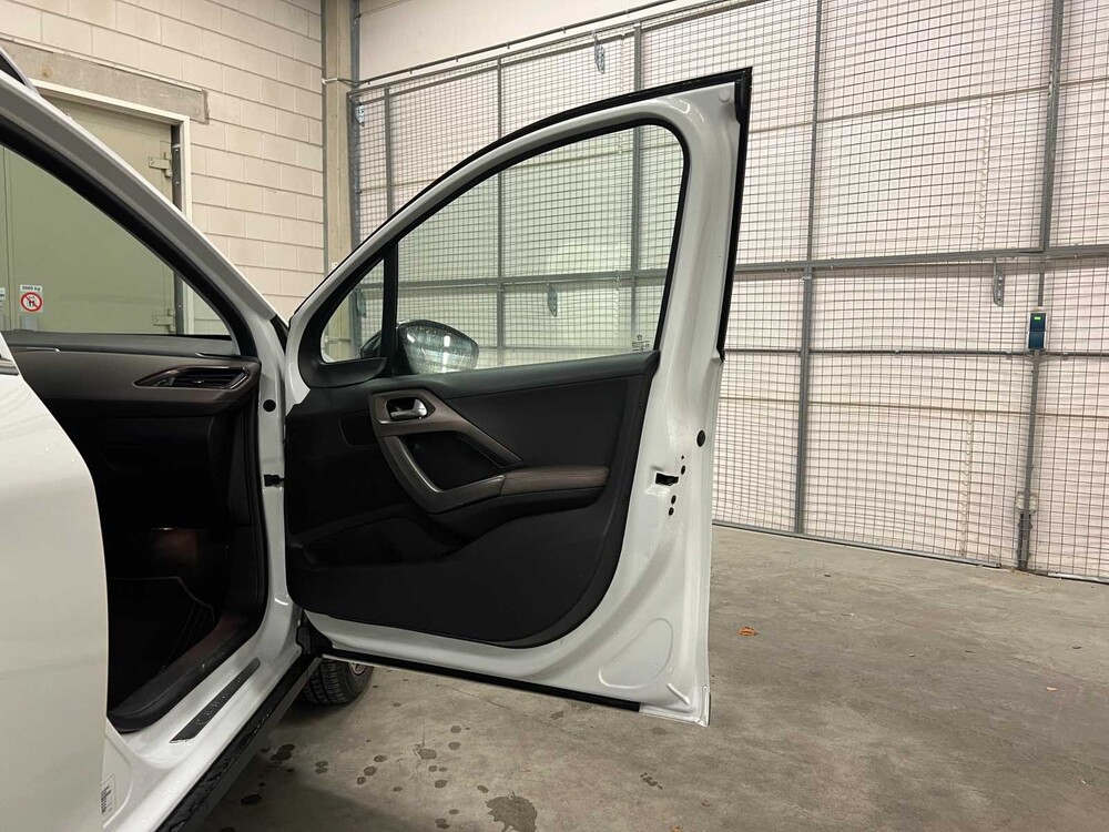 Peugeot 2008 1.6 VTi Féline 120hp 2013 (Original-NL), 2-KNK-36