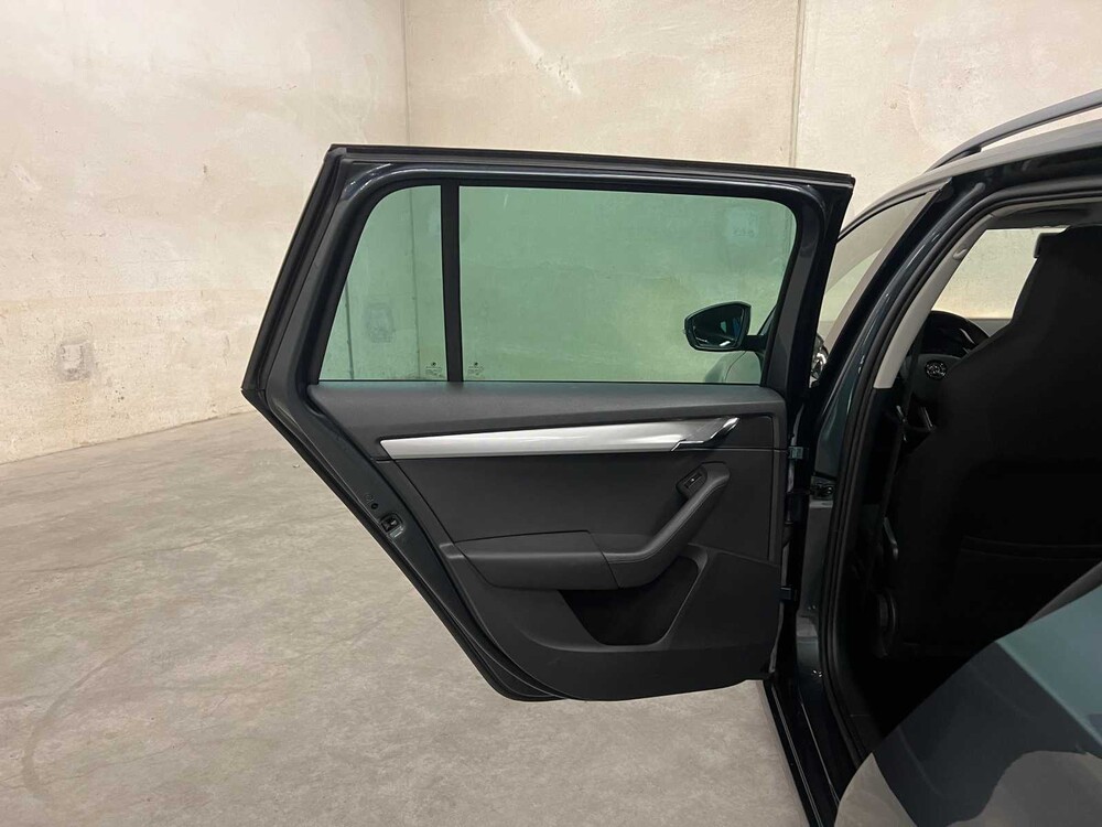 Skoda Octavia Combi 1.4 TSI DSG Greentech Ambition Businessline 140hp 2014 (Original-NL), 1-TVT-94