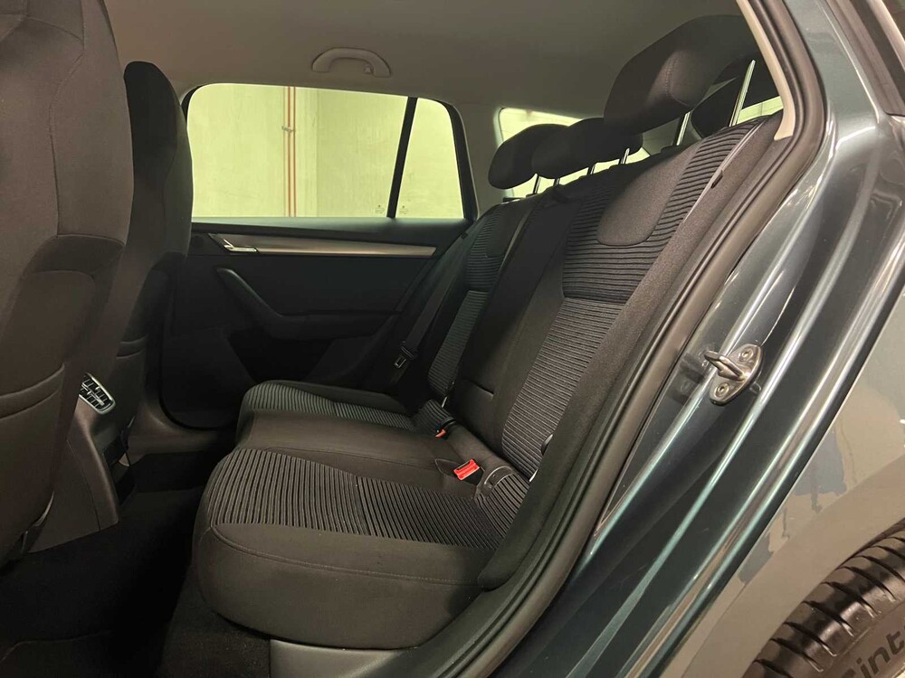 Skoda Octavia Combi 1.4 TSI DSG Greentech Ambition Businessline 140hp 2014 (Original-NL), 1-TVT-94