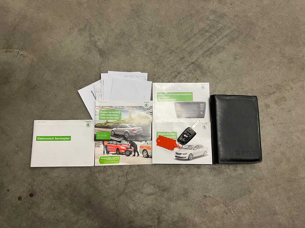 Skoda Octavia Combi 1.4 TSI DSG Greentech Ambition Businessline 140hp 2014 (Original-NL), 1-TVT-94