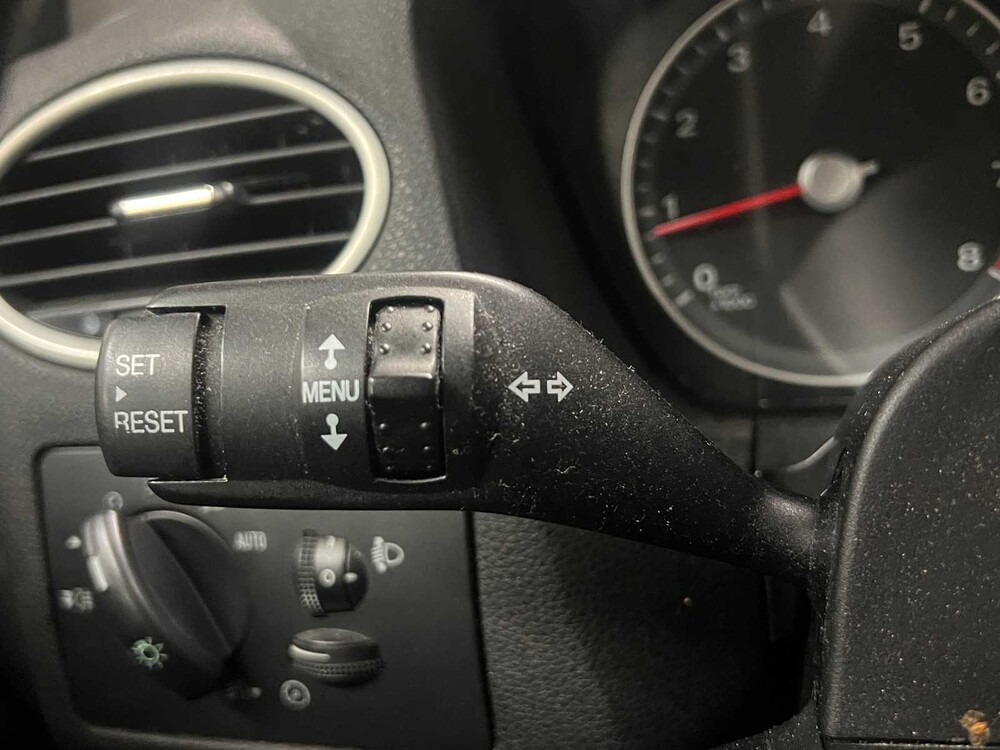 Ford Focus 1.6-16V Futura 101hp 2006 (Original-NL), 39-TH-KX