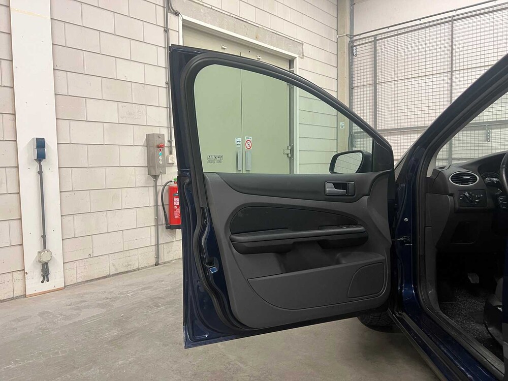 Ford Focus 1.6-16V Futura 101hp 2006 (Original-NL), 39-TH-KX