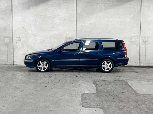 Volvo V70 2.4 Comfort Line 170PS 2003 (Original-NL), 51-LL-DD