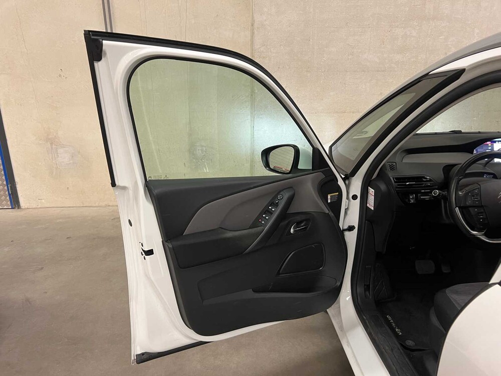 Citroen Grand C4 SpaceTourer 1.2 PureTech Business 131hp 2020 7 Seats (Original-NL + 1st Owner), K-950-DR