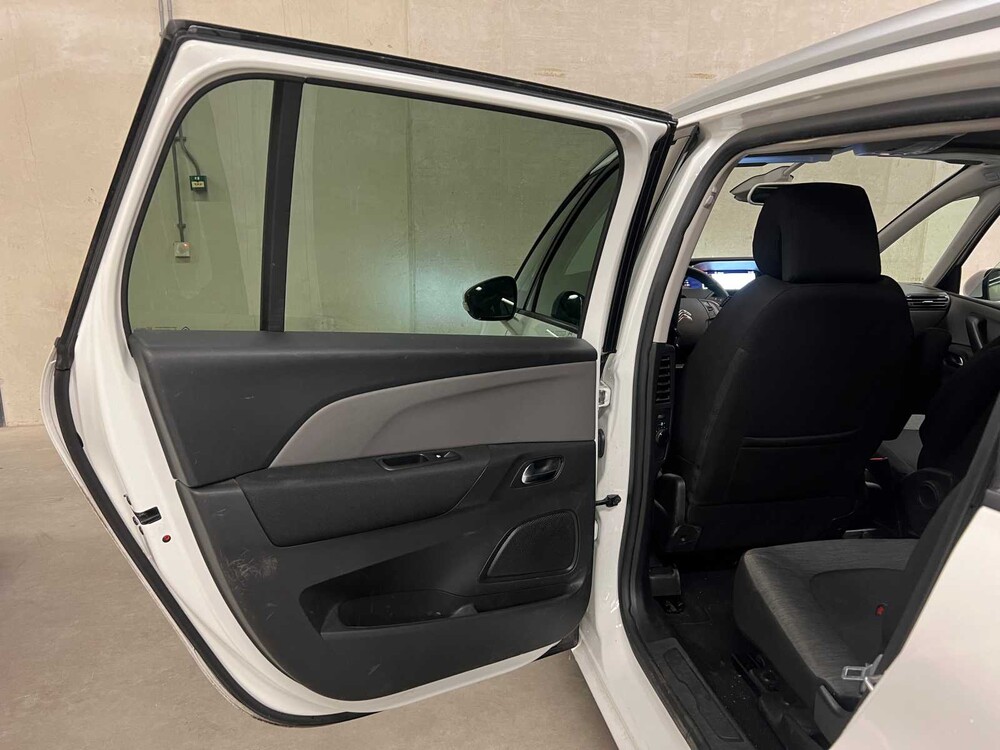 Citroen Grand C4 SpaceTourer 1.2 PureTech Business 131hp 2020 7 Seats (Original-NL + 1st Owner), K-950-DR