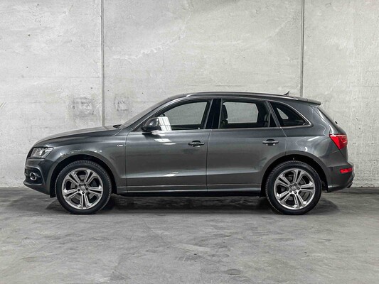 Audi Q5 3.2 FSI V6 Quattro S-line 271hp 2011, 52-XXH-7