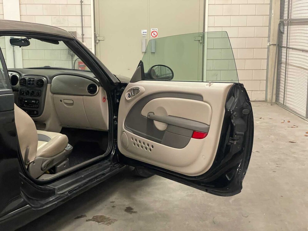 Chrysler PT Cruiser Cabrio 2.4i Limited 143pk 2005, 51-RN-PD