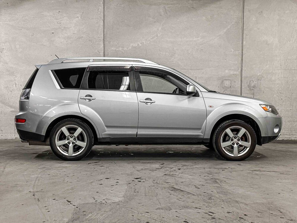 Mitsubishi Outlander 2.4 Intense+ Special Edition 170pk 2010 (Origineel-NL), 93-KNH-4