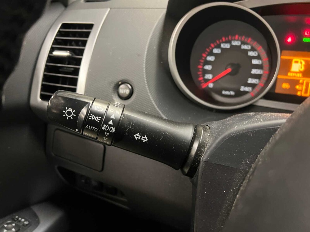 Mitsubishi Outlander 2.4 Intense+ Special Edition 170pk 2010 (Origineel-NL), 93-KNH-4