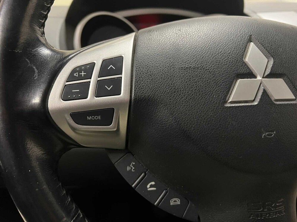 Mitsubishi Outlander 2.4 Intense+ Special Edition 170pk 2010 (Origineel-NL), 93-KNH-4