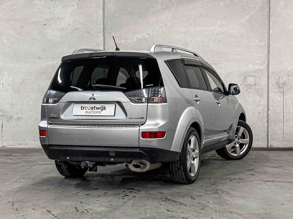 Mitsubishi Outlander 2.4 Intense+ Special Edition 170pk 2010 (Origineel-NL), 93-KNH-4
