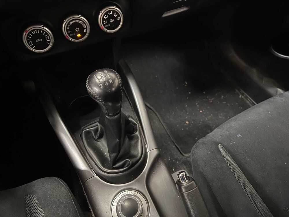 Mitsubishi Outlander 2.4 Intense+ Special Edition 170pk 2010 (Origineel-NL), 93-KNH-4