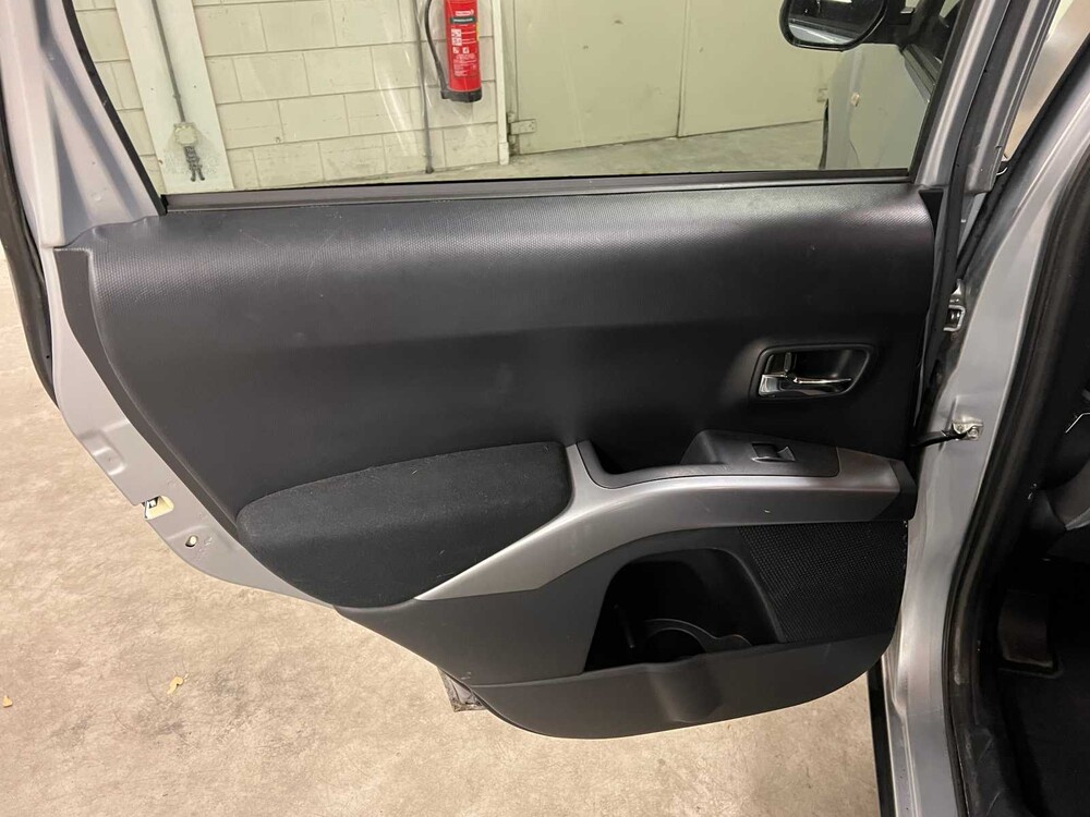 Mitsubishi Outlander 2.4 Intense+ Special Edition 170pk 2010 (Origineel-NL), 93-KNH-4