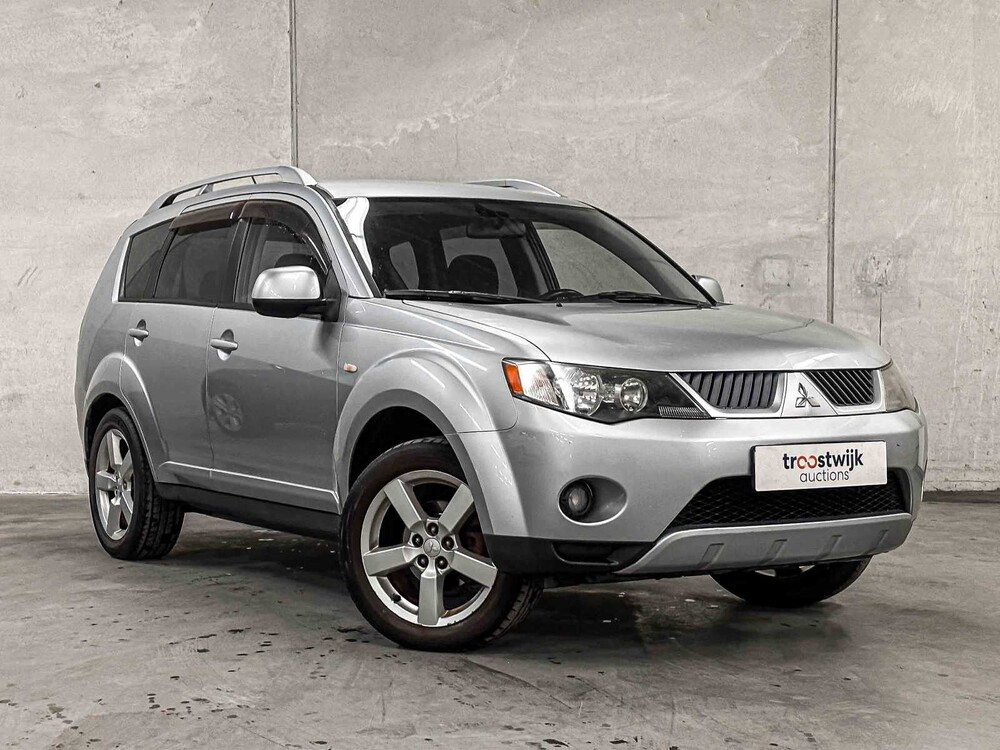 Mitsubishi Outlander 2.4 Intense+ Special Edition 170pk 2010 (Origineel-NL), 93-KNH-4