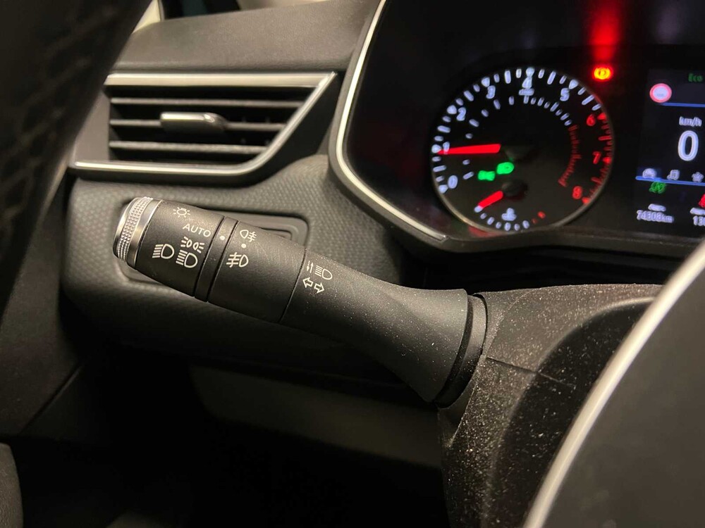 Renault Clio 1.0 TCe Zen 101pk 2019, P-251-LB