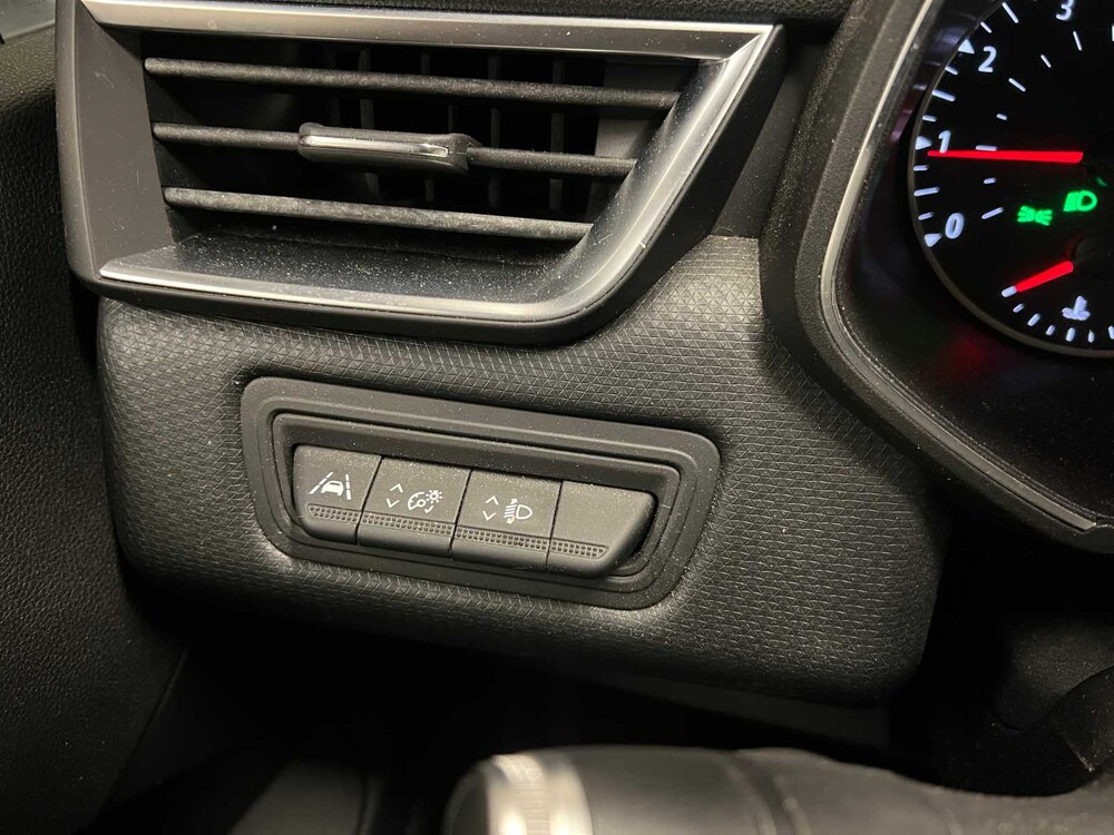 Renault Clio 1.0 TCe Zen 101pk 2019, P-251-LB