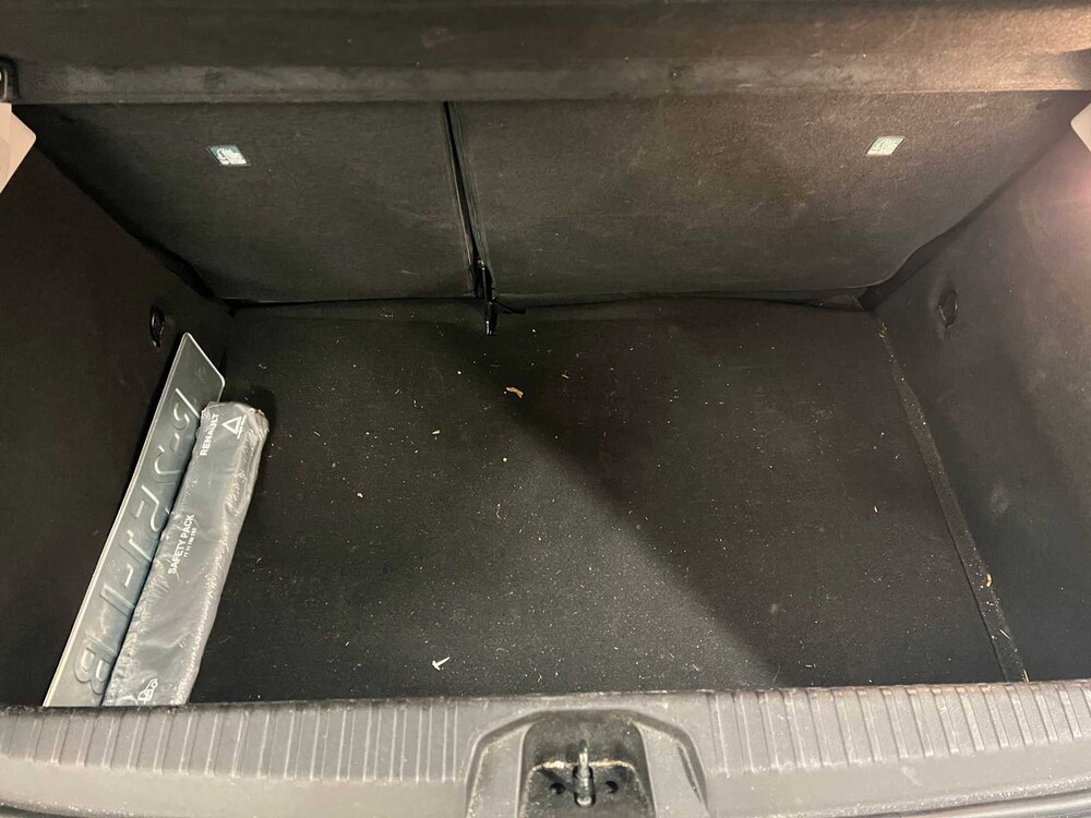 Renault Clio 1.0 TCe Zen 101pk 2019, P-251-LB