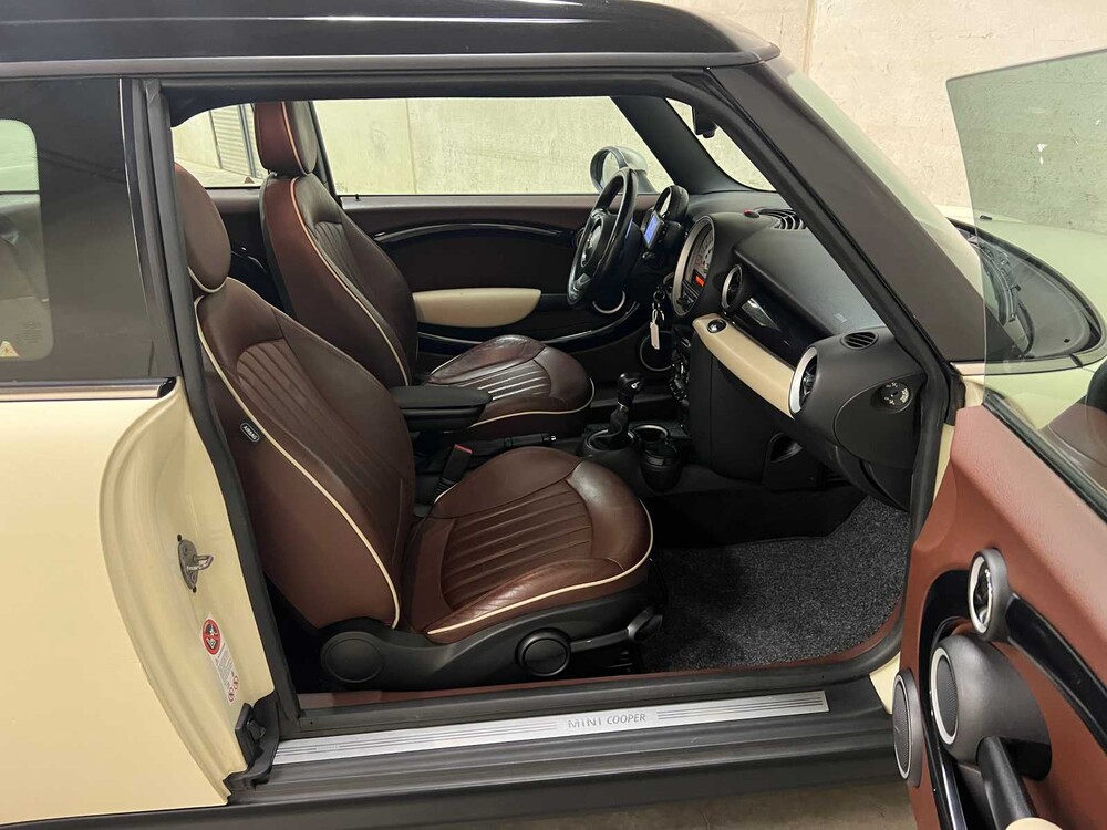 Mini Clubman Cooper 1.6 Business Line 122pk 2010, 65-NLJ-3