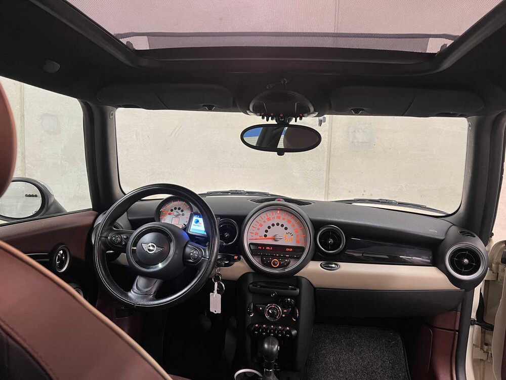 Mini Clubman Cooper 1.6 Business Line 122pk 2010, 65-NLJ-3