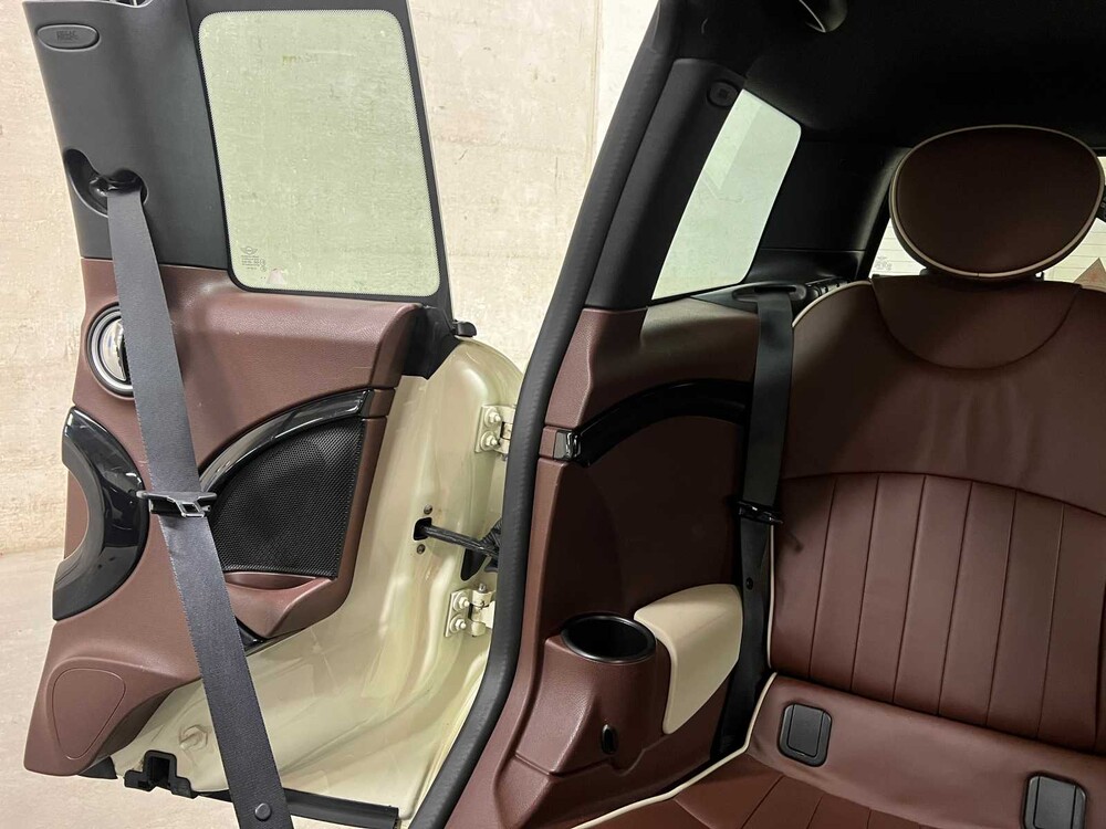 Mini Clubman Cooper 1.6 Business Line 122pk 2010, 65-NLJ-3