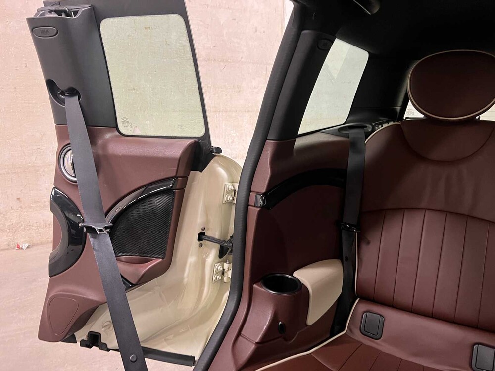 Mini Clubman Cooper 1.6 Business Line 122pk 2010, 65-NLJ-3