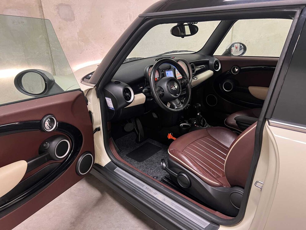 Mini Clubman Cooper 1.6 Business Line 122pk 2010, 65-NLJ-3