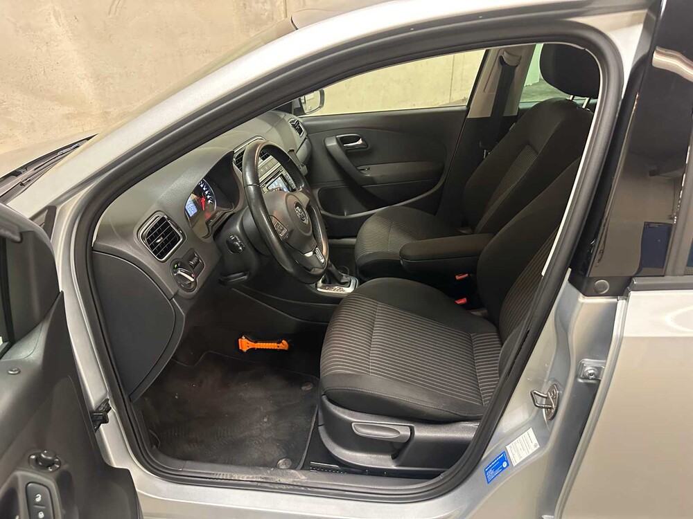 Volkswagen Polo 1.4-16V Highline 86pk 2009 (Origineel-NL), 48-JTJ-5