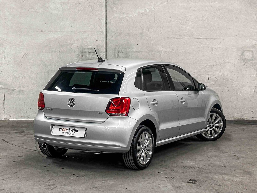 Volkswagen Polo 1.4-16V Highline 86pk 2009 (Origineel-NL), 48-JTJ-5