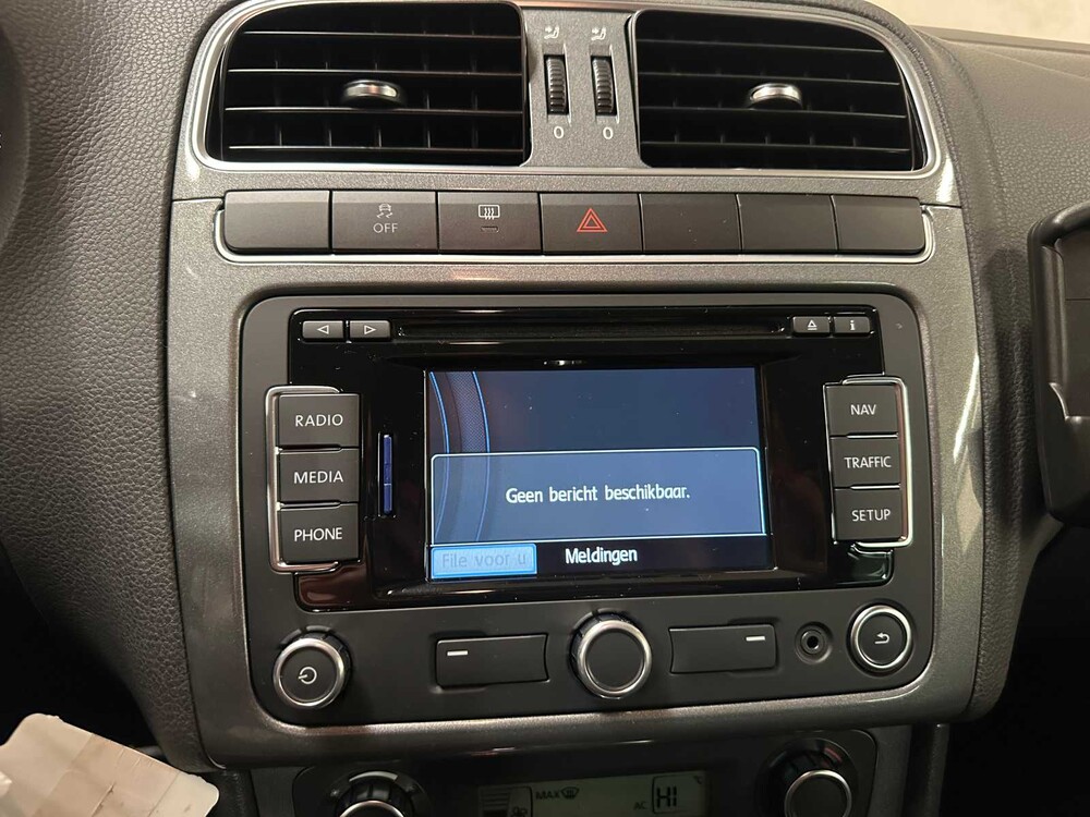 Volkswagen Polo 1.4-16V Highline 86pk 2009 (Origineel-NL), 48-JTJ-5