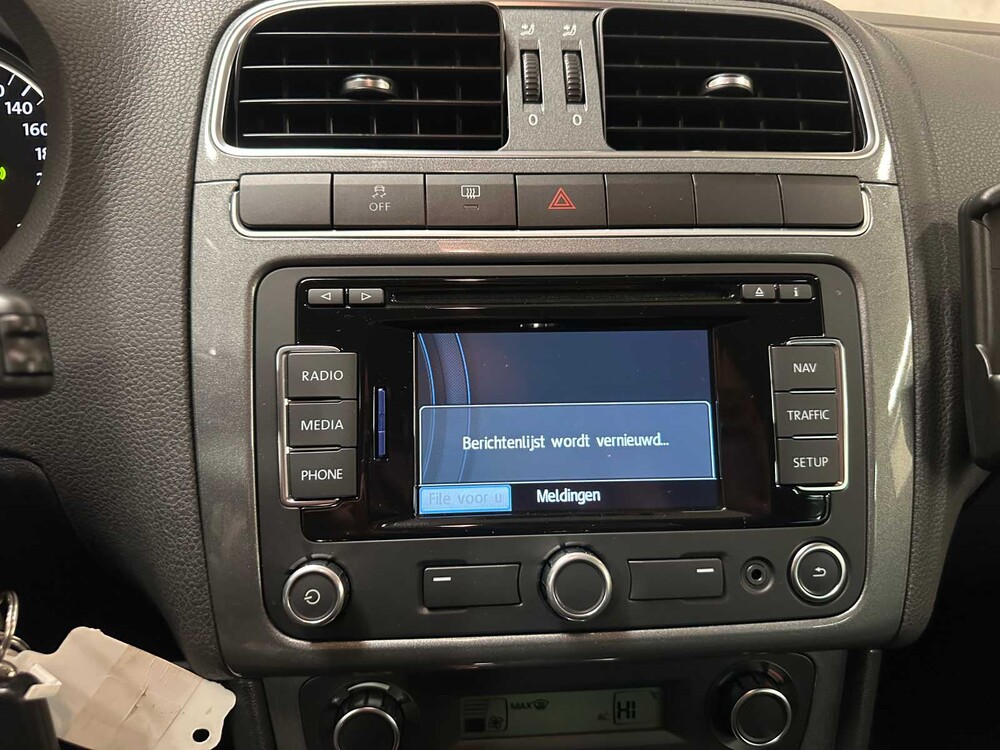 Volkswagen Polo 1.4-16V Highline 86pk 2009 (Origineel-NL), 48-JTJ-5