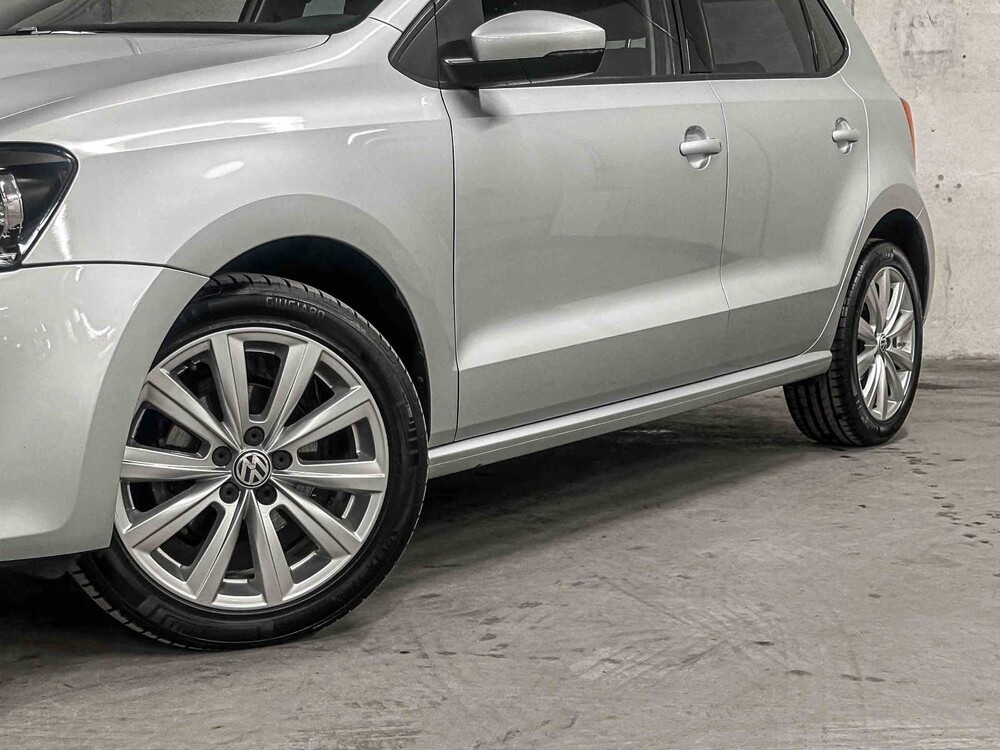 Volkswagen Polo 1.4-16V Highline 86pk 2009 (Origineel-NL), 48-JTJ-5