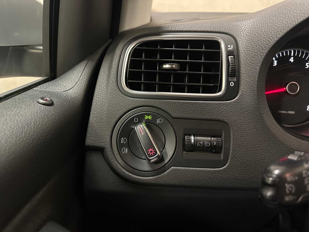 Volkswagen Polo 1.4-16V Highline 86pk 2009 (Origineel-NL), 48-JTJ-5