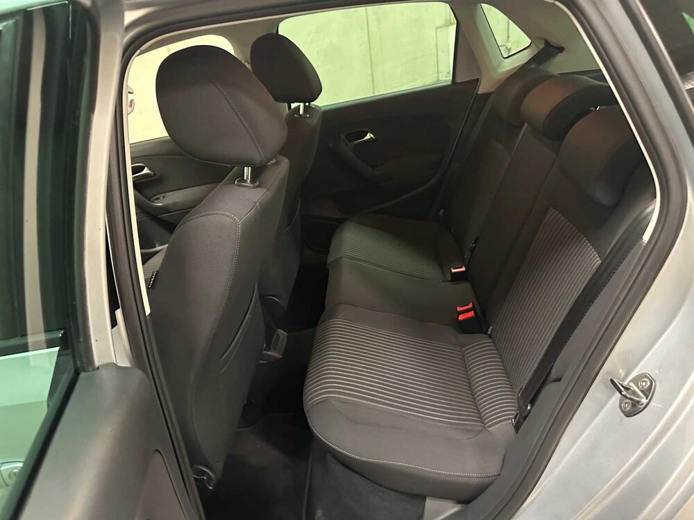 Volkswagen Polo 1.4-16V Highline 86pk 2009 (Origineel-NL), 48-JTJ-5