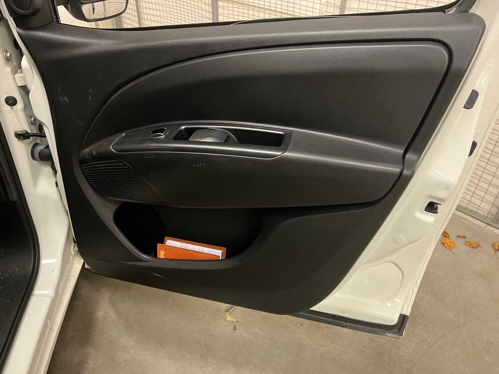 Opel Combo 1.3 CDTi L2H1 Sport 95pk 2017 (Origineel-NL) V-995-HV