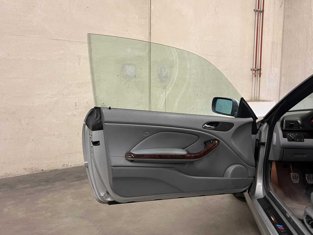 BMW 318Ci Executive Cabriolet 143pk 2002 3ER RHEIE 3-serie, 61-JS-FS