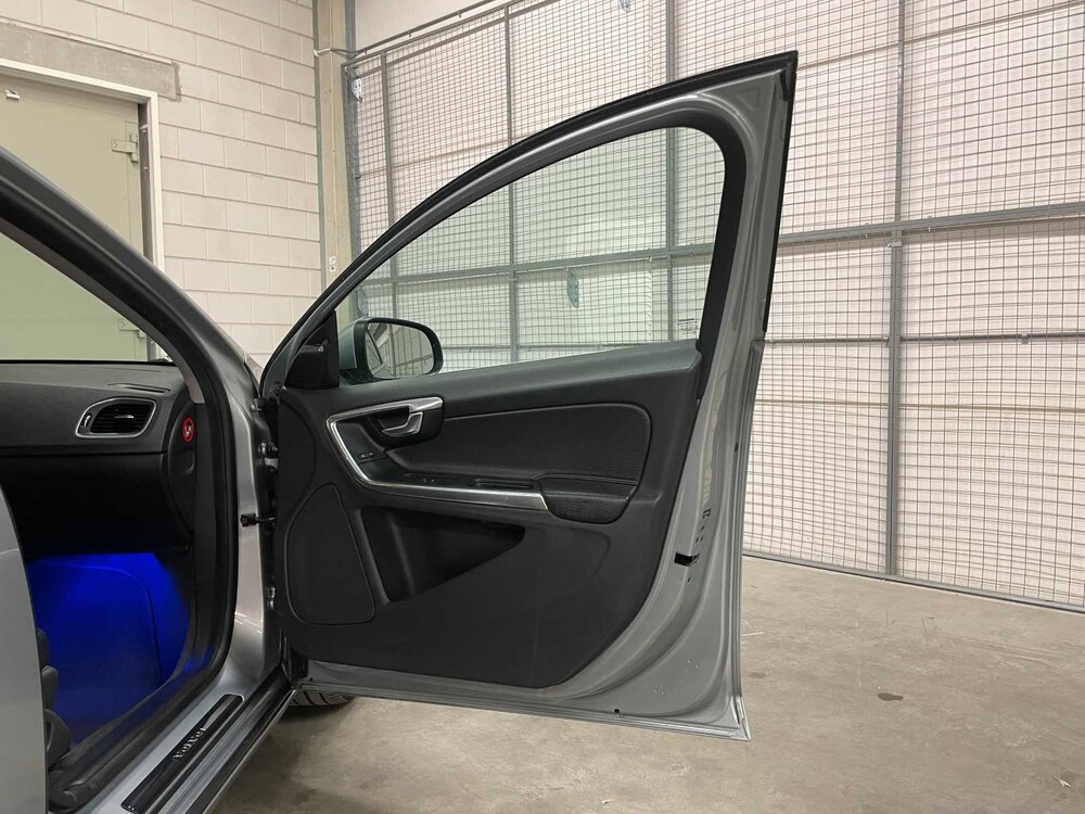 Volvo S60 3.0 T6 AWD Kinetic 305pk 2016, NJ-139-Z