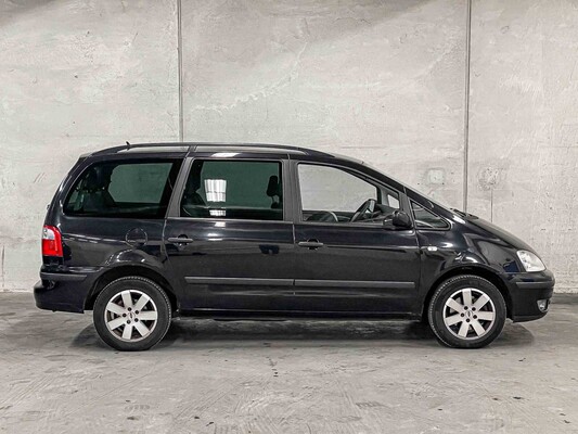 Ford Galaxy 2.3-16V Futura 140hp 2005 (Original-NL), 60-RL-FK