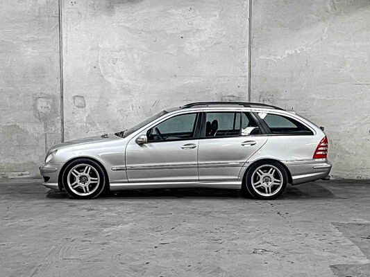 Mercedes-Benz C320 Elegance 218hp 2002 C-class Combi, XL-498-K