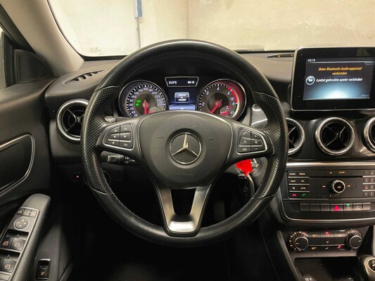 Mercedes-Benz CLA-Klasse 180 CDI Leasing Edition 109 PS 2016 (Original-UK), HV-978-B