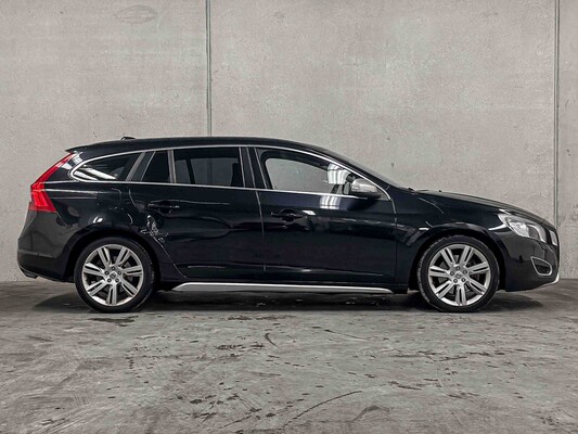 Volvo V60 2.0T Summum 203hp 2011, 5-ZPP-96