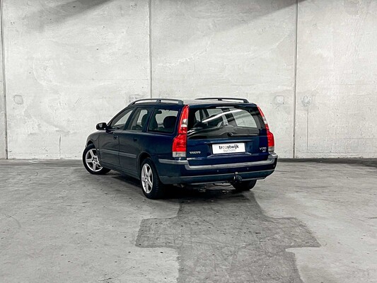 Volvo V70 2.4 Comfort Line 170hp 2003 (Original-NL), 51-LL-DD