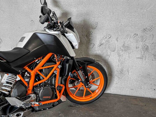 KTM 390 Duke Tour ABS 373cc 2014, 88-MD-SJ, Motorcycle