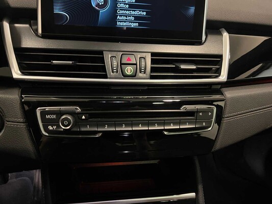 BMW 216d Gran Tourer Centennial High Executive Luxury Line 2er 116PS 2016 (Original-NL), JR-612-N