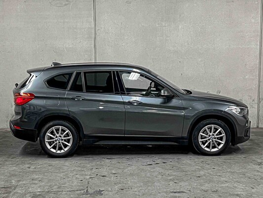 BMW X1 sDrive18i High Executive 140pk 2019, R-714-HT